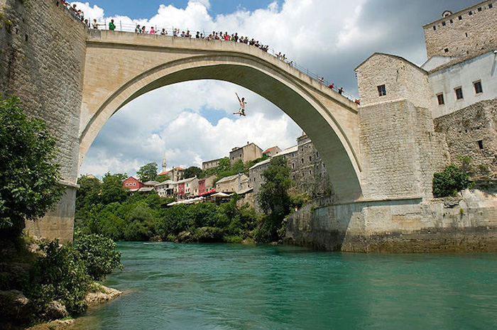 Икари – Мостар, Босния и Герцеговина