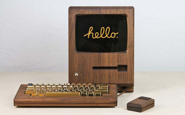 Не для продажи: деревянная реплика Макинтоша с золотой клавиатурой