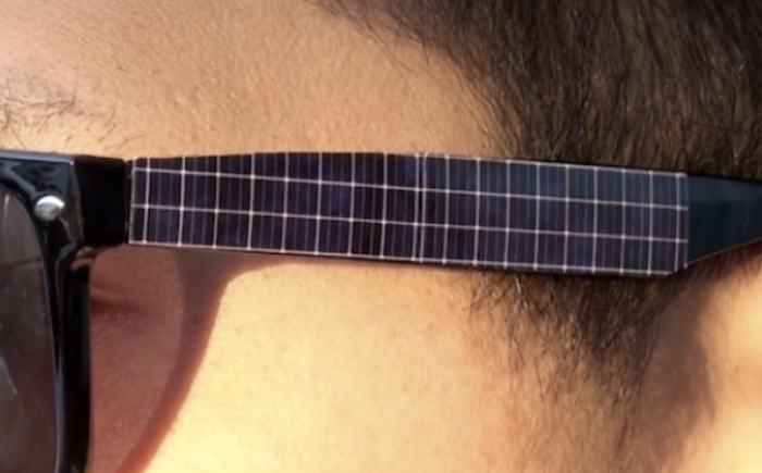 Зарядное устройство на солнечных батарейках для iPhone