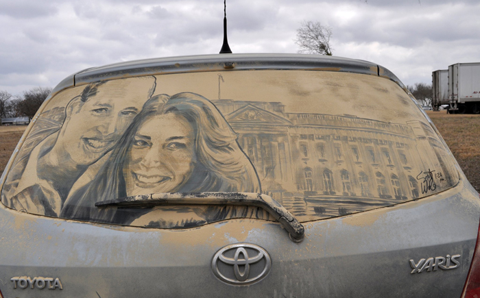 Картины от Скотта Уейда на грязной машине