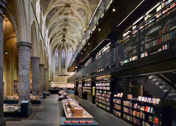 Магазин Boekhandel Selexyz Dominicanen в Маастрихте, Нидерланды