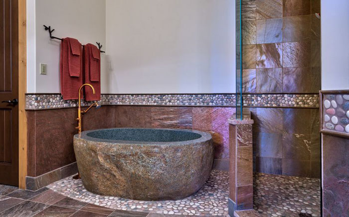 Натуральные материалы в интерьере: оригинальный декор в ванной комнате