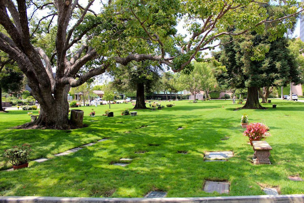 Вествудское кладбище, Лос-Анджелес