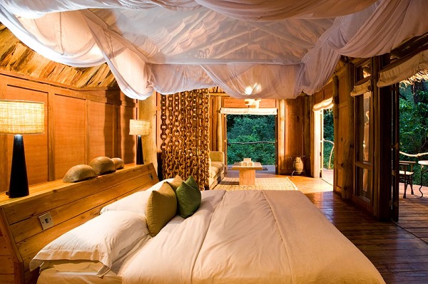 Спальня в Lake Manyara Tree Lodge
