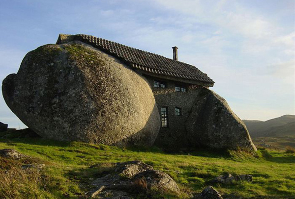 Каменный дом,  Фафи (Португалия)