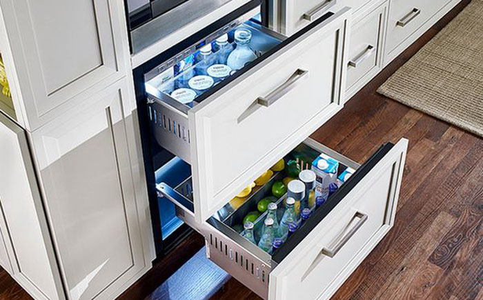 Выдвижные ящики двухкамерного холодильника
