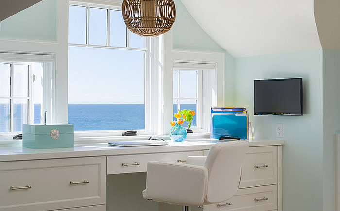 Домашний офис в пляжном стиле от George Penniman Architects
