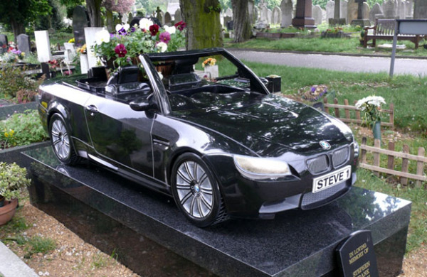 Вечная память с любимым автомобилем: фанатам BMW посвящается