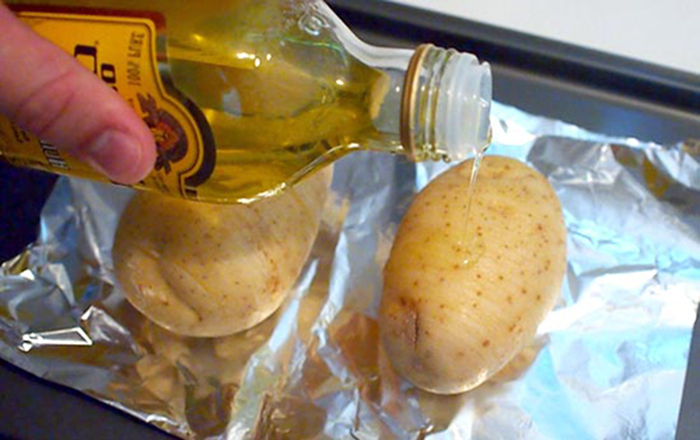 Запечённый картофель в мундире