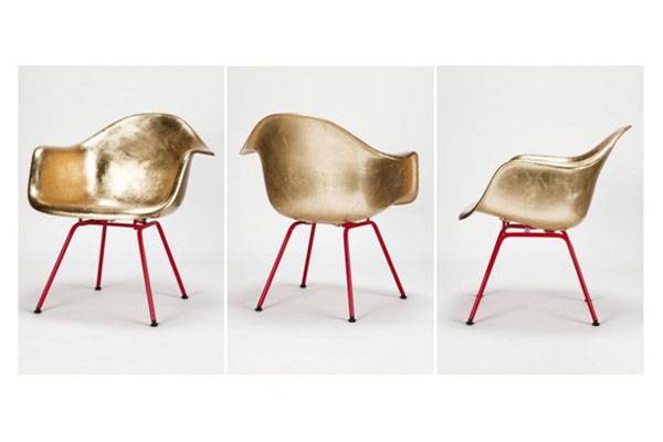 Золотой стул от Eames Design House