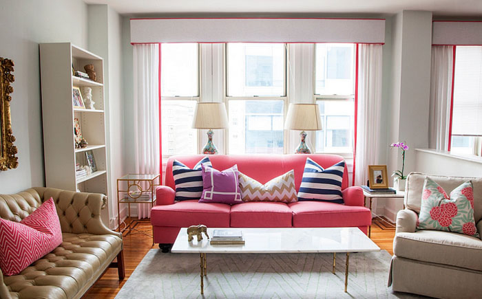 Яркий розовый в гостиной от Caitlin Wilson