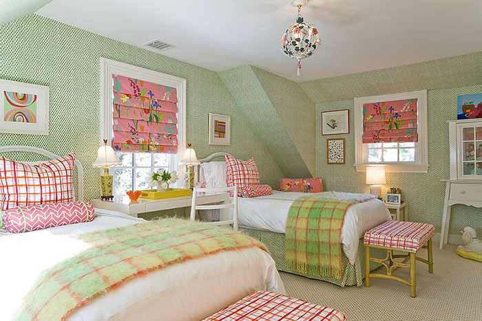 Подростковая спальня в зелёных тонах