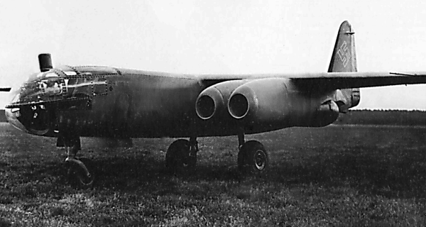 Первый в мире реактивный бомбардировщик Arado Ar 234