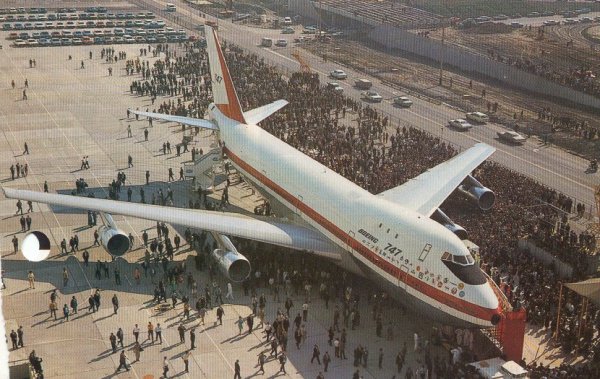 Boeing 747 на авиасалоне