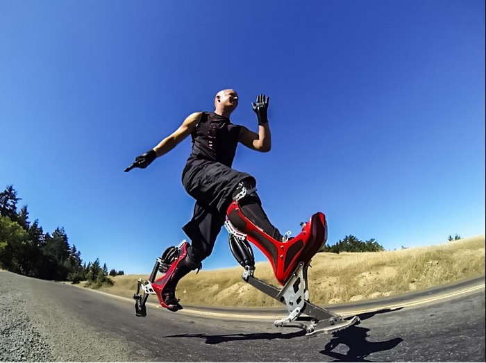 Страусиные ноги. Bionic Boots – необычные ботинки, которые позволят вам разогнаться до 40 км/ч