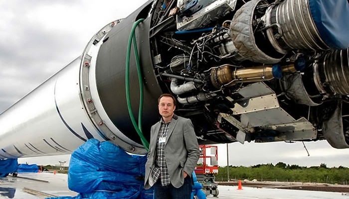 Илон Маск - основатель компании SpaceX