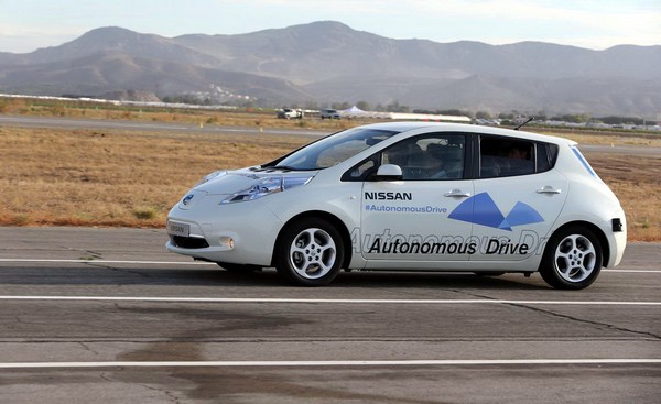 Беспилотный автомобиль Nissan Leaf
