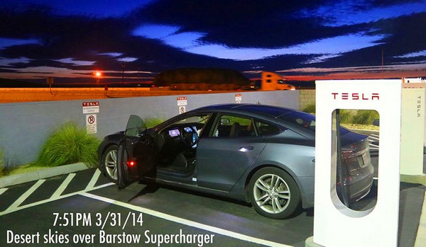 Трансамериканское путешествие на электромобиле Tesla Model S. Источник фото: roadtrip.plugshare.com
