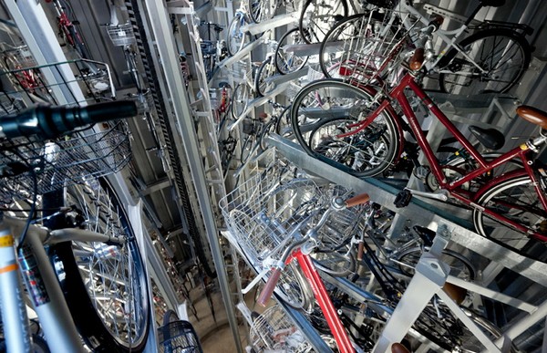Eco Cycle Underground Bicycle Park – подземный велопаркинг в Токио. Источник фото: Keith Tsuji/Getty Images