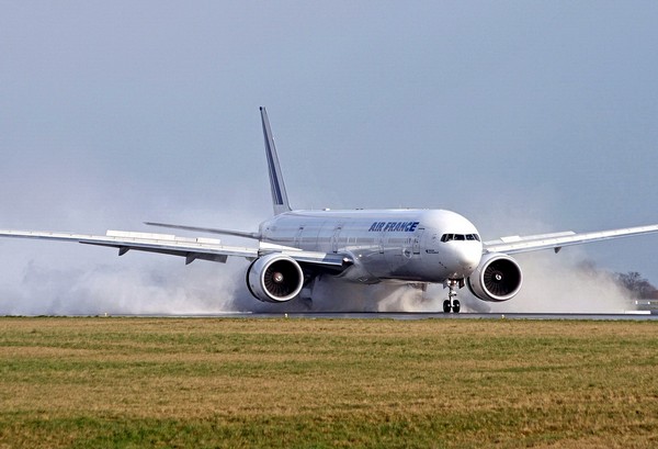 Boeing 777 – три семерки. Источник фото: airliners.net