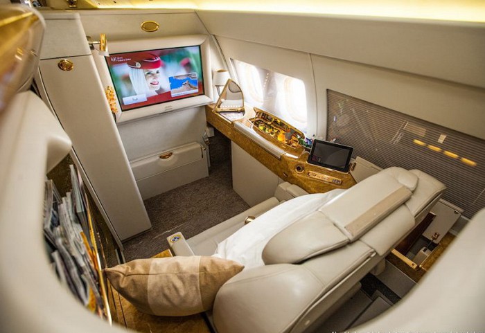Личная комната в самолетах от Emirates. Источник фото: alexcheban.livejournal.com