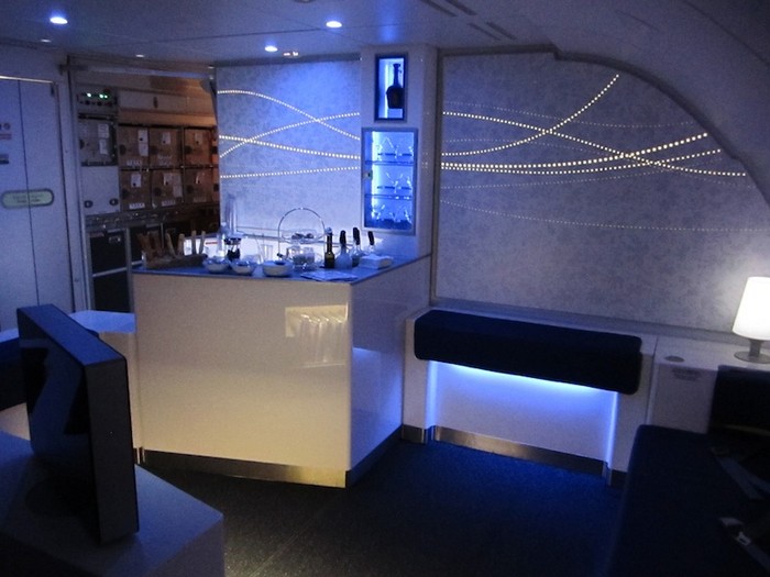 Celestial Lounge – бар от водки Absolut на самолетах Korean Air