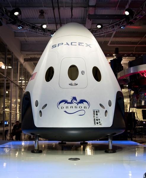 Dragon V2 SpaceX – частный корабль для космических полетов
