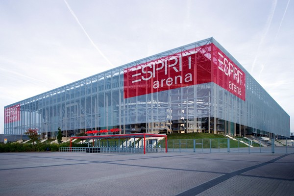 Стадион ESPRIT-Arena в Дюссельдорфе