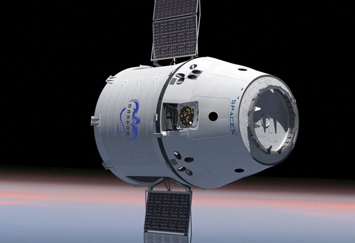 Частный космический челнок Dragon SpaceX