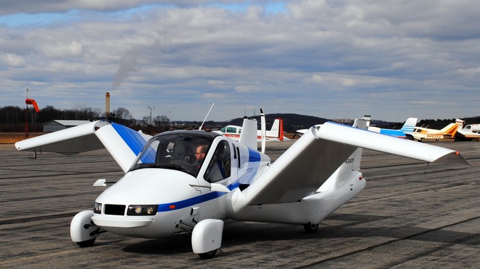 Летающий автомобиль Terrafugia Transition