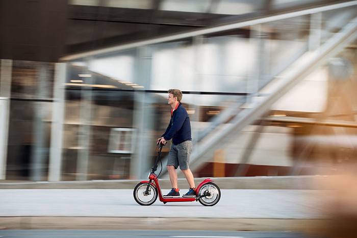CitySurfer – электрический скутер-самокат от легендарной компании MINI