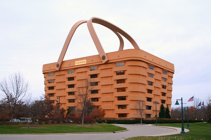 Longaberger Medium Market Basket – гигантская корзина в Огайо
