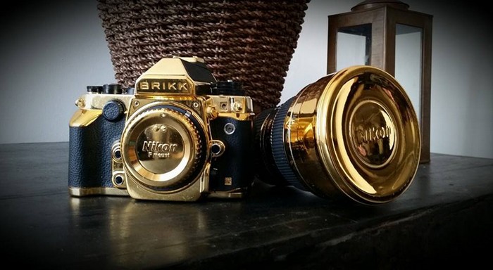 Lux Nikon DF – золотой фотоаппарат от Nikon