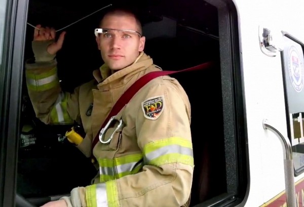 Умные очки Google Glass в помощь пожарным и спасателям