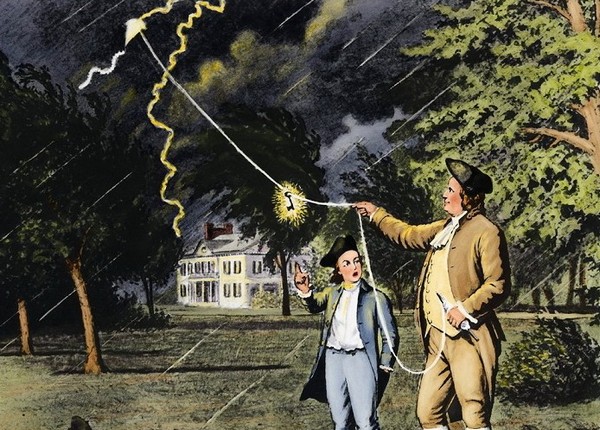 Бенджамин Франклин экспериментирует с природным электричеством, пытаясь поймать молнию при помощи воздушного змея