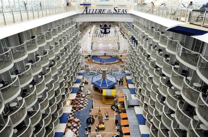 Allure of the Seas – самый большой в мире круизный лайнер