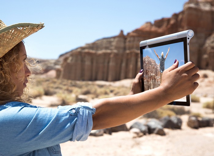 Yoga Tablet 2 Pro – первый в мире планшет с проектором