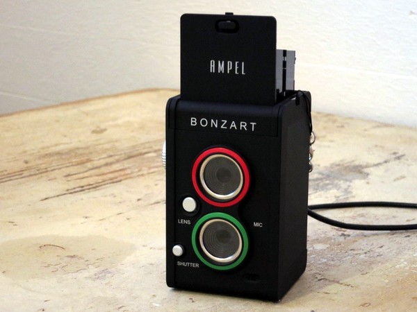 Bonzart Ampel – двухзеркальный фотоаппарат в ретро-стиле. Источник фото: dc.watch.impress.co.jp