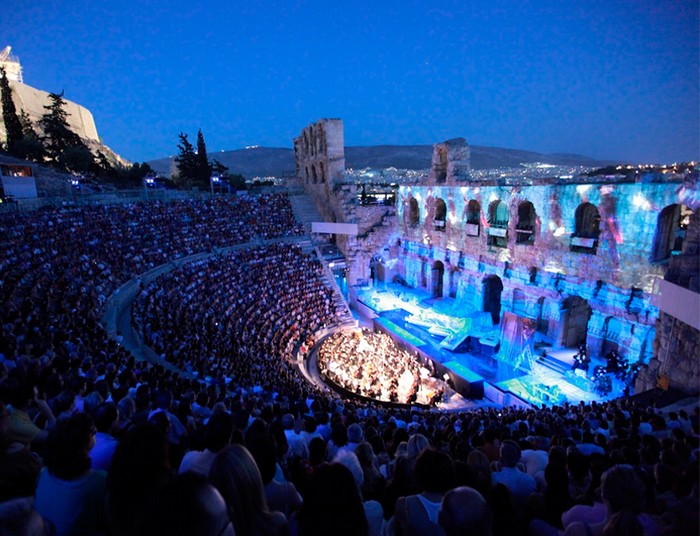 Древний театр Одеон Герода Аттика в Афинах