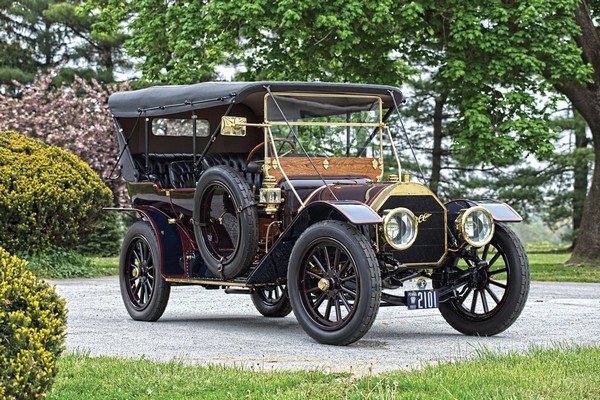 1910 Limited Touring – первый «настоящий» автомобиль. Источник фото: blog.hemmings.com