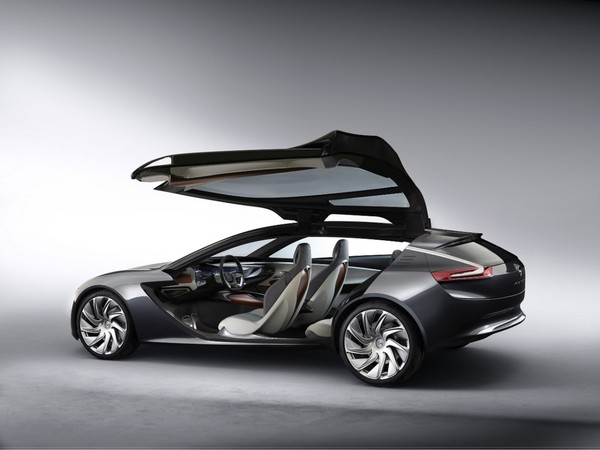 Opel Monza – автомобиль-скульптура. Источник фото: Technologicvehicles