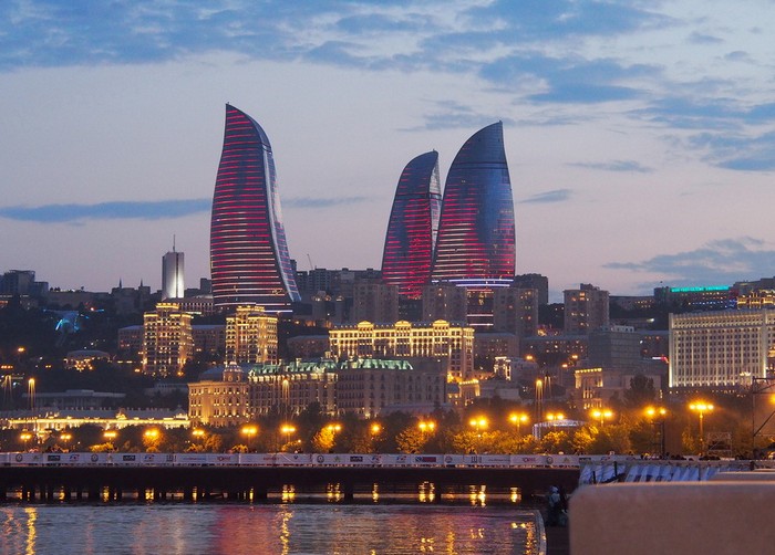 Flame Towers - новая визитная карточка Баку