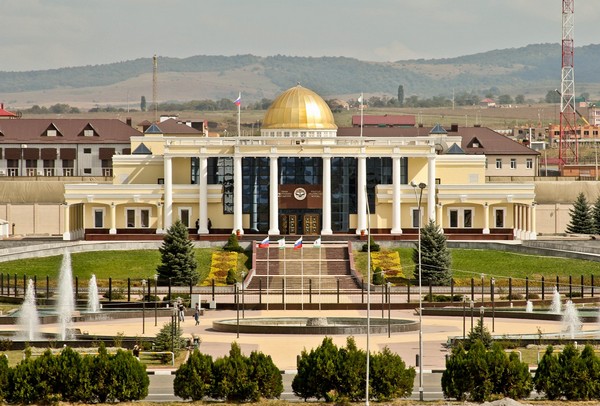 Дворец Президента Ингушетии в Магасе. Источник фото: parlamentchr.livejournal.com