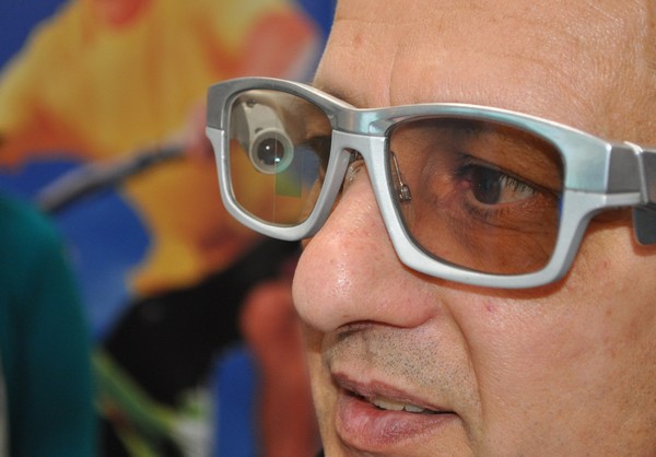 GlassUp – интерактивные очки low-класса. Источник фото: heise.de