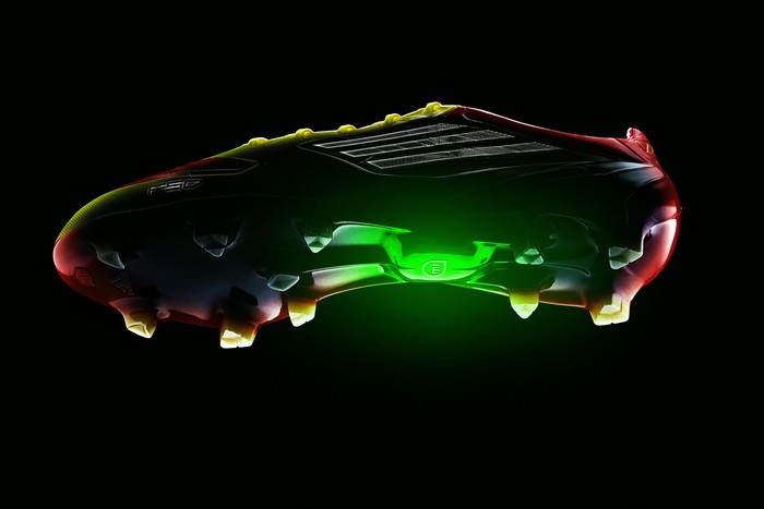 Adidas Adizero f50 – технологичные кроссовки для спортсменов и их тренеров