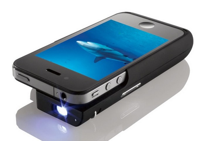 Brookstone Pocket Projector – внешний проектор для смартфона