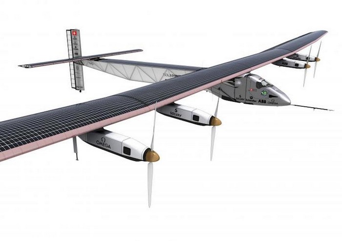 Солнечный самолет Solar Impulse 2 отправляется в кругосветное путешествие