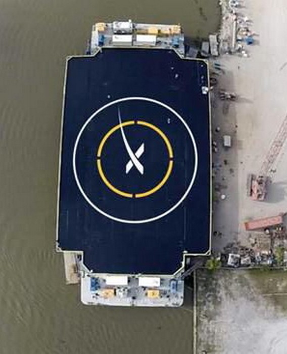 Плавающая платформа-космодром компании SpaceX