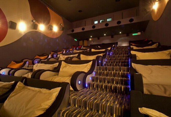 Кинотеатр на кроватях. Куала-Лумпур