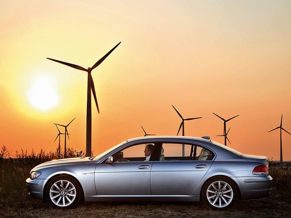 BMW Hydrogen 7 - автомобиль с водородно-бензиновым двигателем